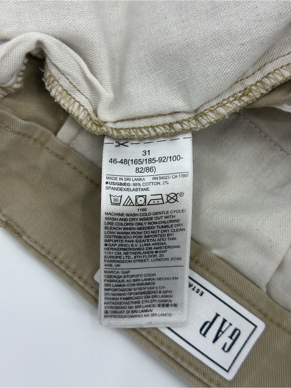 GAP Women's 10” Short Flat Front Shorts in Khaki - Picture 9 of 10